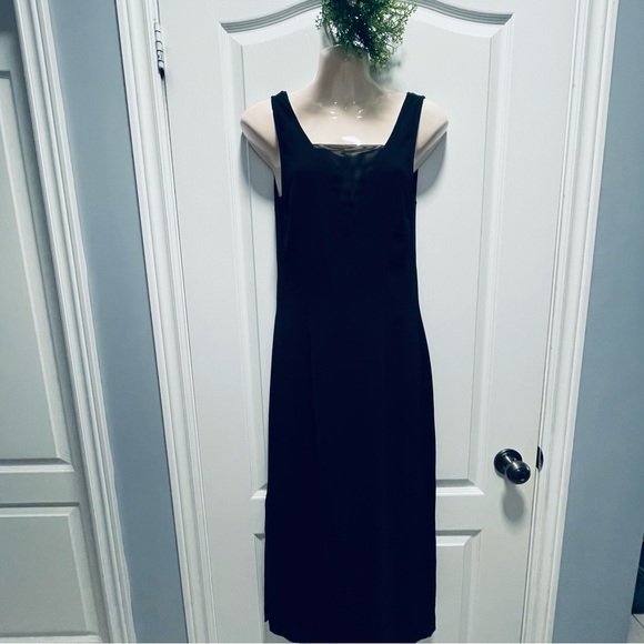 🌸3 for $30 H&M Black Dress long sleeveless Mesh details Size 4 - Picture 3 of 17